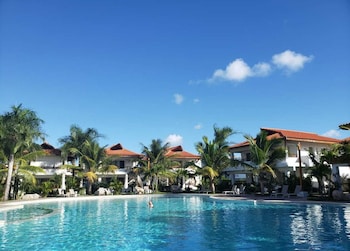 residencial paraiso pool