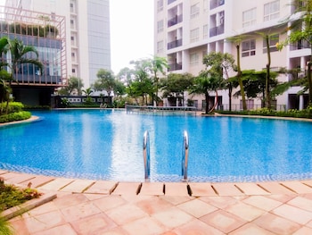 simply furnished studio apartment at scientia residence