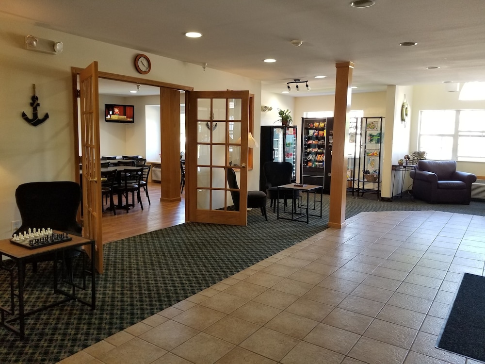 Mariner's Village Resort,,2.5 star