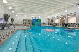 ramada by wyndham bismarck