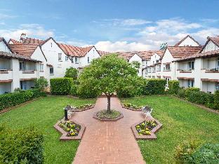 Olims Hotel Canberra,,3 star