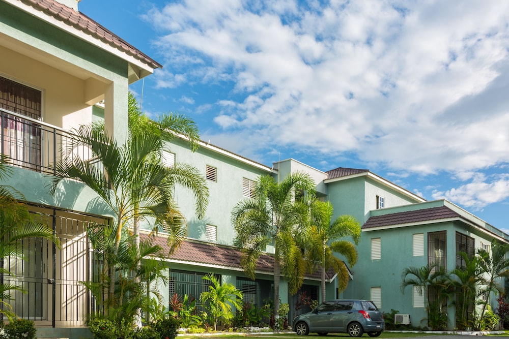 New Kingston Apt At Wellington Cove,,0 star