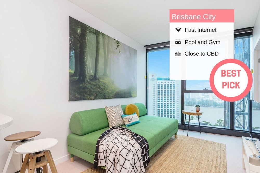 sky heart of bne city 2bed apt pooland gym qbn222 18