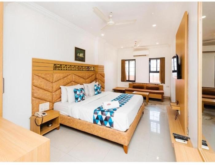 Hotel Galaxy,Vapi>>Surat,3 star