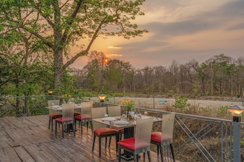 Srina Vilas Corbett,,3 star