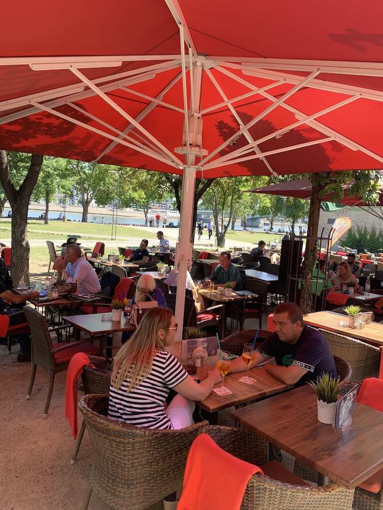 City Apartments In Köln Am Rheingarten,,0 star