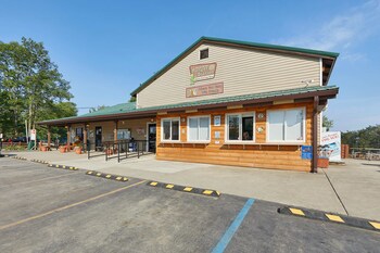 Jellystone Park Tm Of Western New York,,2 star