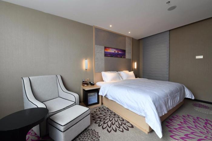 Lavande Hotel Huizhou High-Speed Railway South Station Wanlian Square,Banshanluo>>Huizhou,4 star