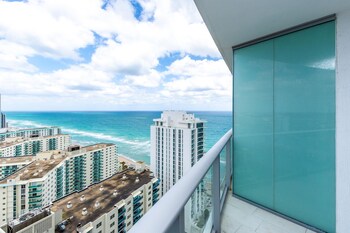 hresort and residences at hollywood beach
