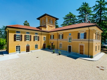 Capriccio Art Hotel,,4 star