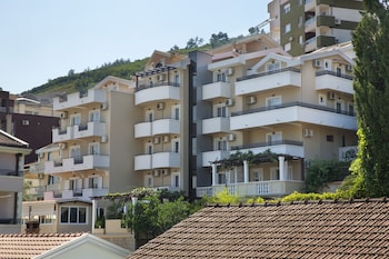Villa Ljubanovic,Kovaci>>Budva,2.5 star