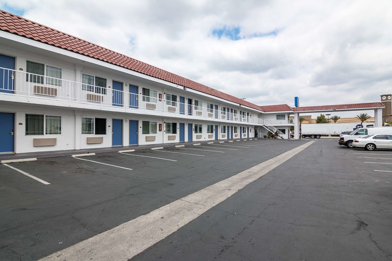 Motel 6 Norwalk, Ca,Los Angeles>>Artesia,2 star