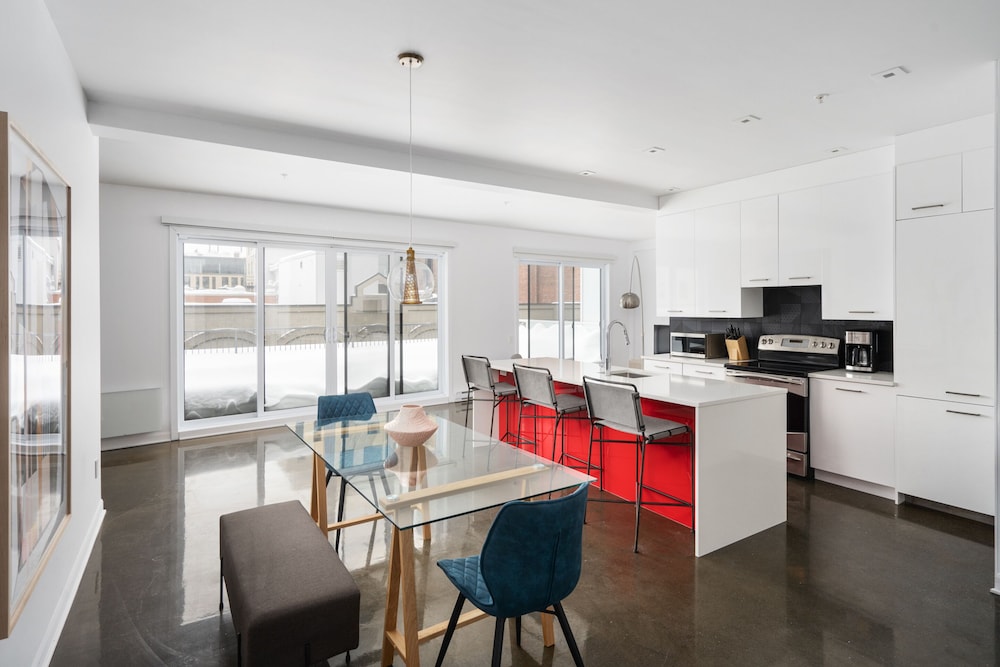 Sonder Penny Lane,408 Saint Jacques Street,4 star