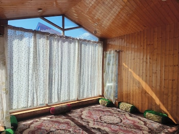 Pahalgam Villas,,3 star