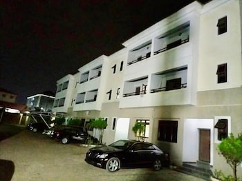 esenyo luxury apartments