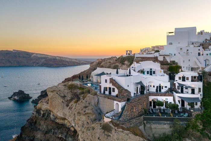 pearl of caldera oia boutique hotel