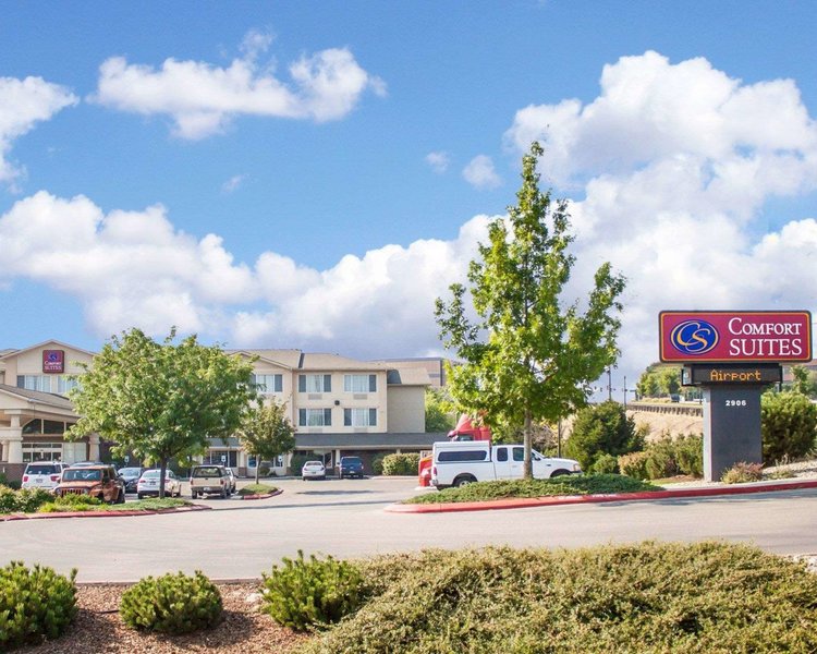 comfort suites airport