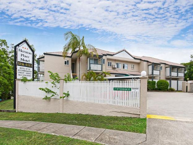 Herston Place Motel,Herston>>Brisbane,4 star