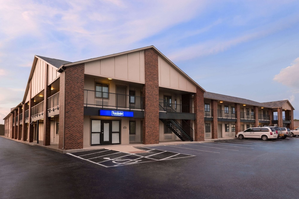 Travelodge By Wyndham Wellington Ks,Wichita>>Wellington,2 star