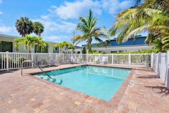 Driftwood At Anna Maria Island Inn,Sarasota>>Holmes Beach,2 star
