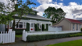 designer cottage bandb