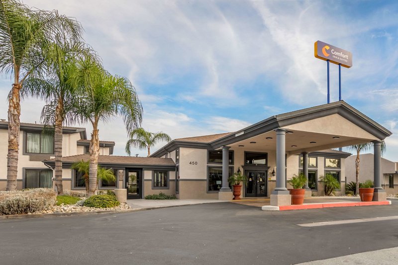 Comfort Inn And Suites Colton,Ontario>>Colton,2.5 star