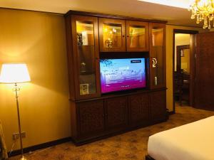room-image