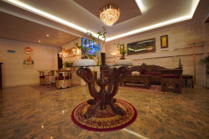petra plaza hotel