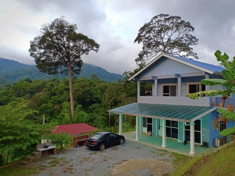 Nana's Homestay,,2 star