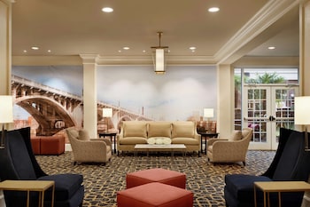Hilton Columbia Center,Columbia Metropolitan Airport>>Columbia,4 star