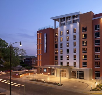 the broadway columbia a doubletree by hilton