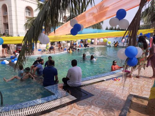 la platina premium suites near puri sea beach