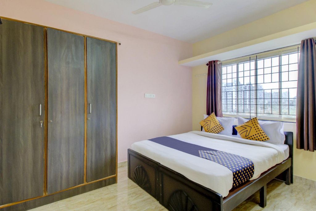 Spot On 75564 Manyata Deluxe,Vyalikaval Hbcs Layout>>Bengaluru,3 star