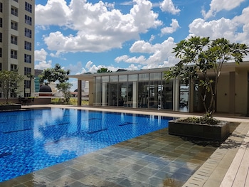 new furnished with city view 2br apartment m town residence
