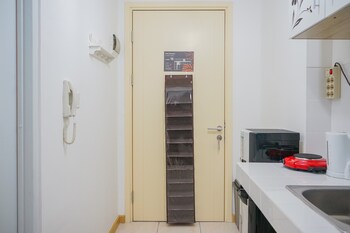 New Furnished With Cozy Stay Studio @ M-Town Residence Apartment,,0 star