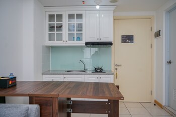 new furnished 2br apartment at serpong m town residence