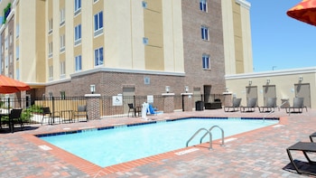 holiday inn express covington madisonville by ihg