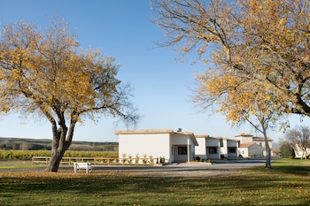 Villas Finca La Emperatriz,La Rioja>>Baños De Rioja,4 star