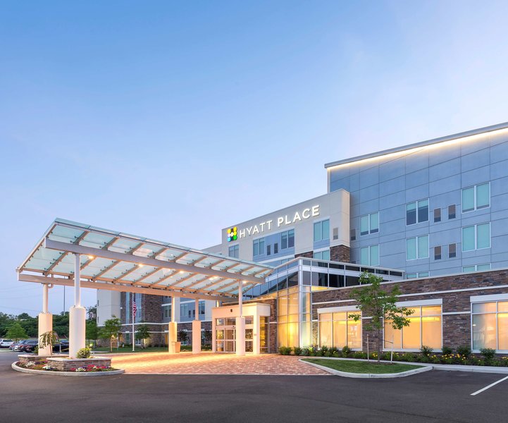 Hyatt Place Canton,Barberton>>Akron,3 star