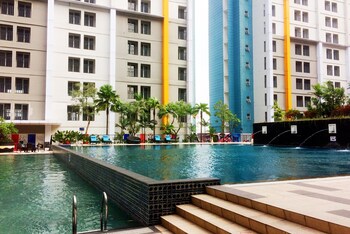 bright 2br apartment at paramount skyline
