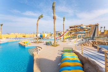 Stella Beach Resort & Spa, Makadi Bay,Km 32 Safaga Road,5 star