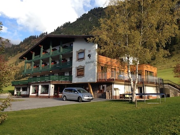hotel hubertus