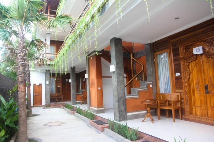 dcamel hotels lembongan
