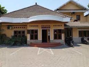 Santalum Hotel,,1 star
