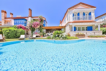 cumbali konak alacati