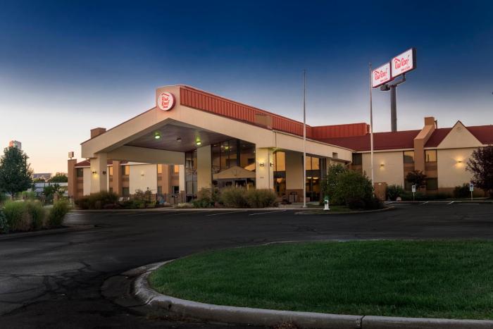 red roof inn and suites cincinnati north mason