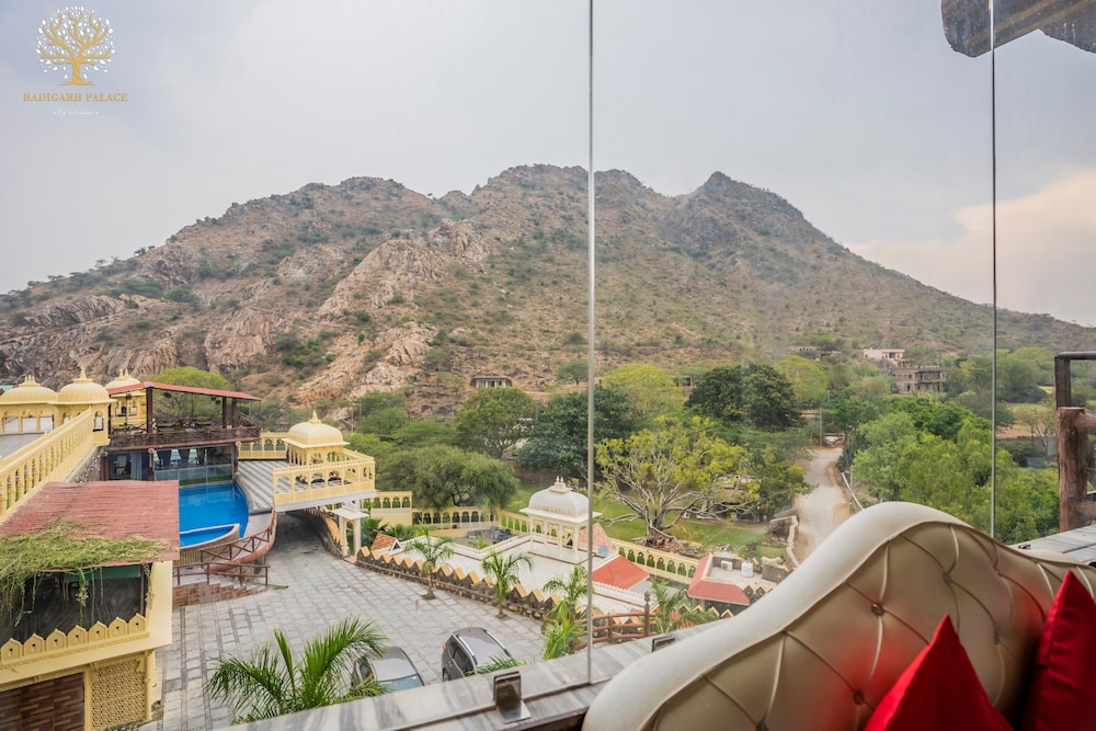 Badigarh Palace Resort,Nai>>Udaipur,2.5 star