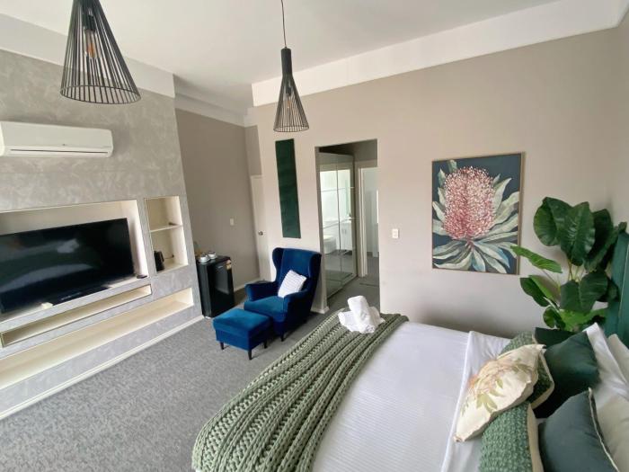 maand up accommodation