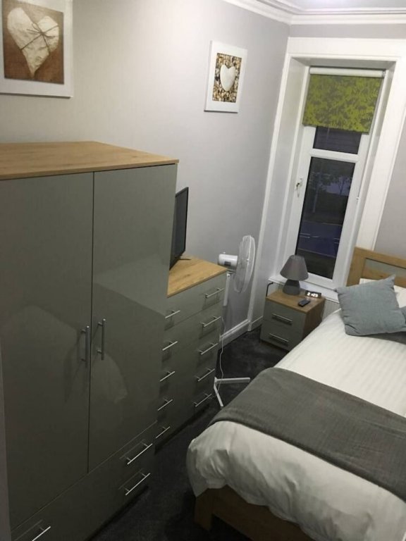 Lovely 3-Bed Apartment In Hawick,,0 star