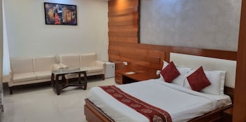 Hotel Vitthal International,Near Civil Lines Bus Station,2 star